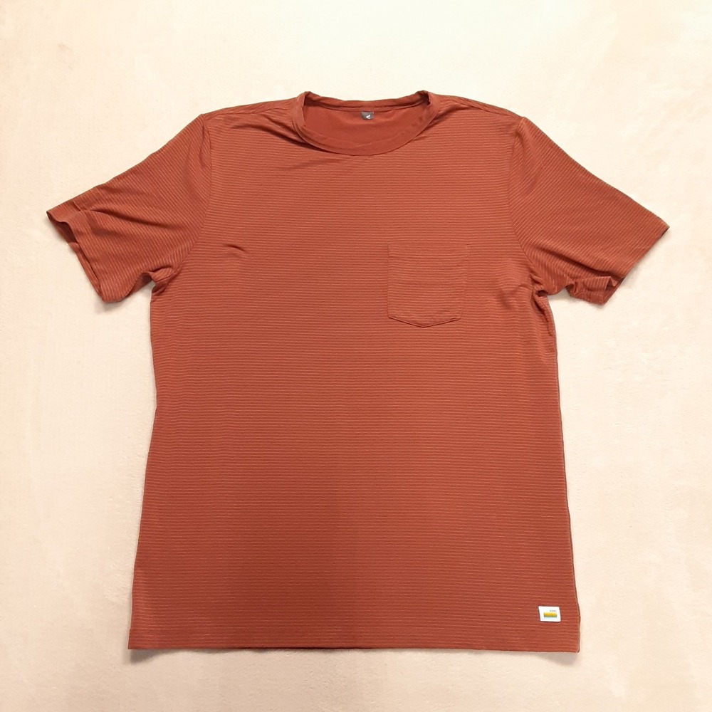 Vuori Mens SS Linear Tech T-Shirt Large Rust Striped Chest Pocket